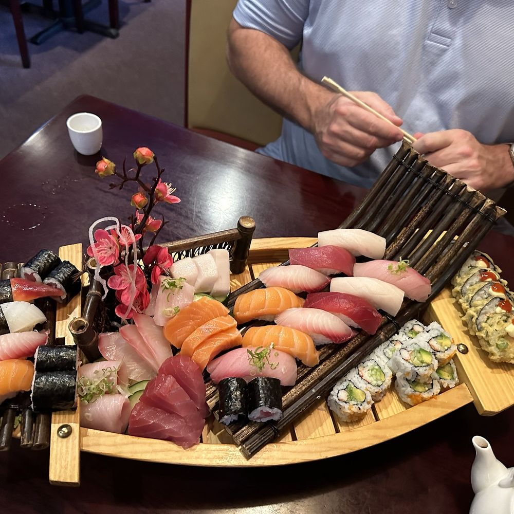 Yashi Sushi - Dragon boat - Sushi Bars Near Me - Jacksonville, Florida Yashi Sushi - Dragon boat - Sushi Bars Near Me - Jacksonville, Florida