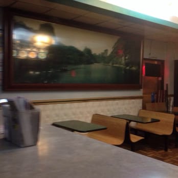 Sing Wah Chinese Restaurant - a view of the dining area - Chinese Near Me - Paterson, New Jersey