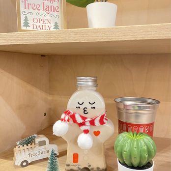 Gong Cha Davis Square - a snowman on a shelf - Bubble Tea Near Me - Somerville, Massachusetts Gong Cha Davis Square - a snowman on a shelf - Bubble Tea Near Me - Somerville, Massachusetts