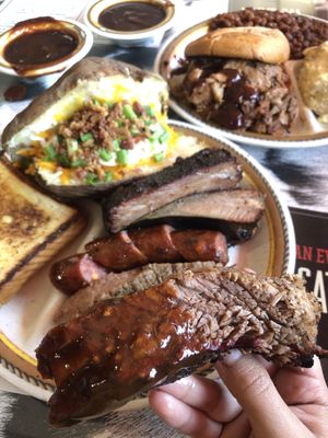 Mike Anderson's Barbeque House & Catering Company by null