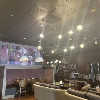 Amiraj Modern Indian Kitchen - Beautiful ambiance - Bars Near Me - Williamsburg, Virginia