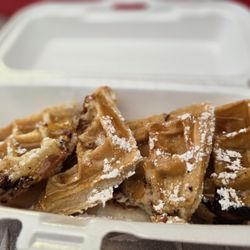 Sweet Tooth Waffles & Munchies - The canolli
