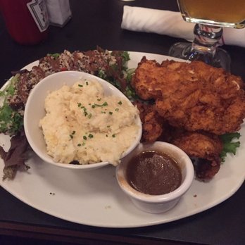 Mom's Kitchen & Bar - Bars Near Me - Astoria, New York Mom's Kitchen & Bar - Bars Near Me - Astoria, New York