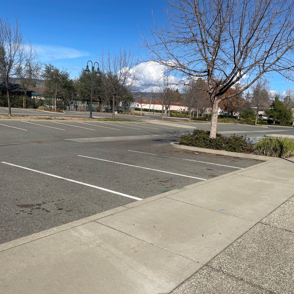 Hewitt Park - Parking - Bocce Ball Near Me - Oroville, California