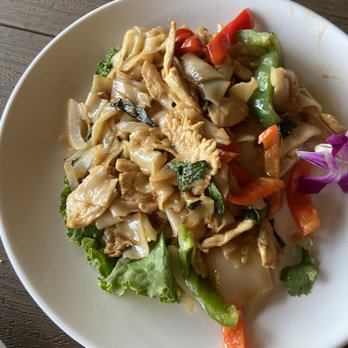 MPM Tiki Bar - Drunken Noodles - Asian Fusion Near Me - Glen Allen, Virginia