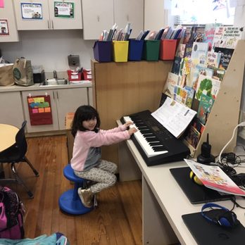 Piano in the Loop - Teaching piano at River Oaks Elementary school - Private Tutors Near Me - Houston, Texas Piano in the Loop - Teaching piano at River Oaks Elementary school - Private Tutors Near Me - Houston, Texas