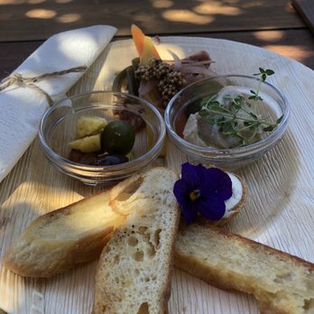 Lichen Estate - Wine pairing - Wineries Near Me - Boonville, California