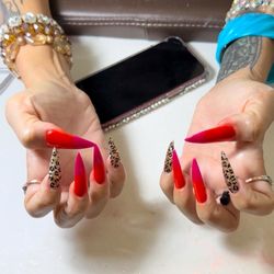 Q Nails - Nail set by Jenni