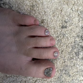 Urbane Nails & Spa - 2 toe missing gel nail polish - Nail Salons Near Me - Oklahoma City, Oklahoma