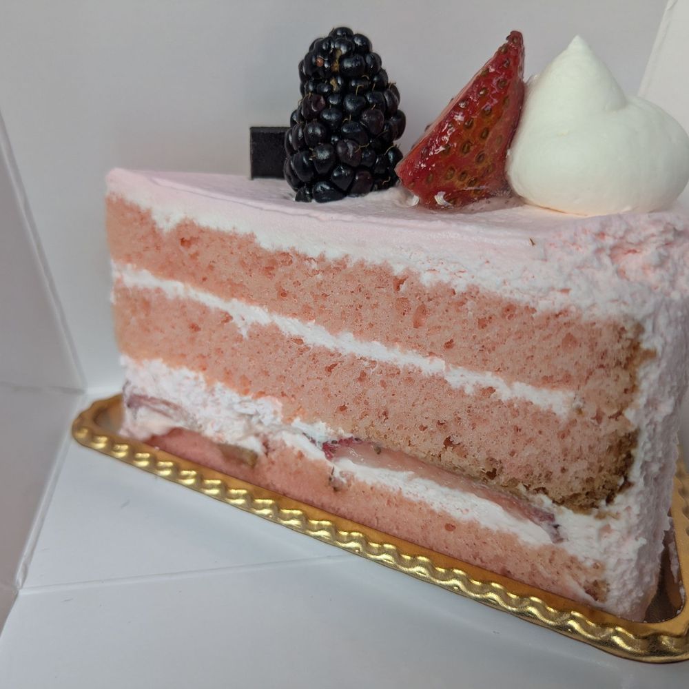 Tous Les Jours - strawberry cream cake piece - Coffee & Tea Near Me - Washington, DC, District of Columbia Tous Les Jours - strawberry cream cake piece - Coffee & Tea Near Me - Washington, DC, District of Columbia