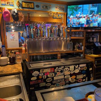 Kelly's Landing - Bar area with Boston paraphernalia - Seafood Near Me - Fort Lauderdale, Florida Kelly's Landing - Bar area with Boston paraphernalia - Seafood Near Me - Fort Lauderdale, Florida