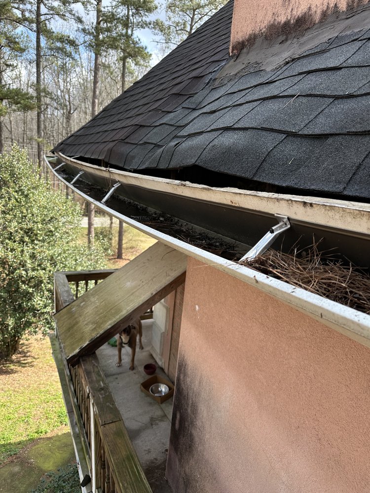 Slide of Ale’s Roofing