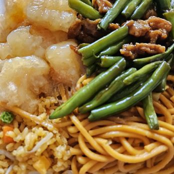 Lucky Express Chinese Cuisine - Honey walnut skrimp and string bean chicken - Chinese Near Me - Long Beach, California
