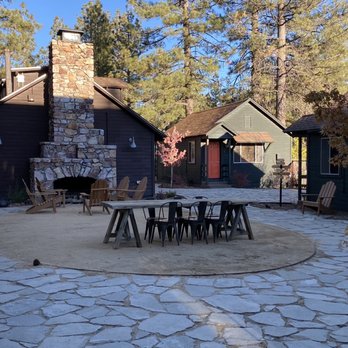 Noon Lodge at Mallard Bay - Big Bear Lake, CA