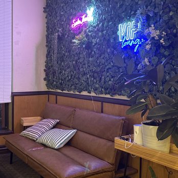 Sala Thai Kitchen - Waiting area - Thai Near Me - Salt Lake City, Utah