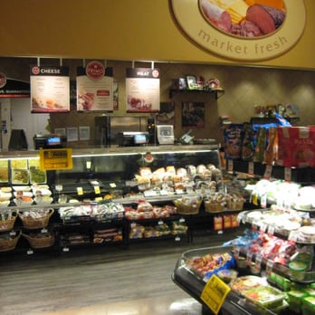 Safeway - The deli has good things as well as corn dogs, burritos, and many types of Chinese food in the case to the left. - Grocery Near Me - Clackamas, Oregon
