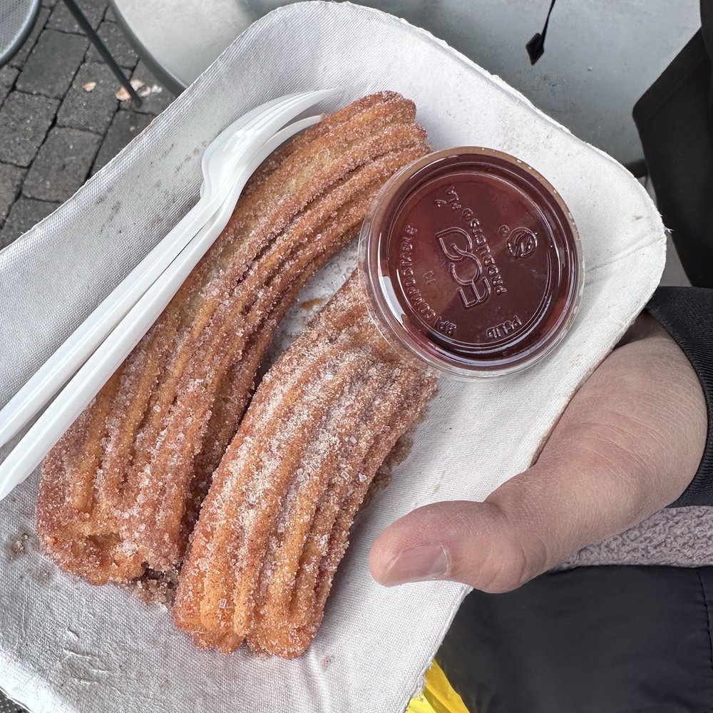 2 churros with chocolate
