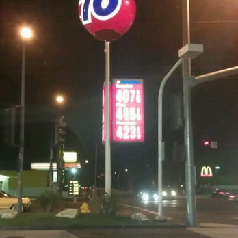 De Soto 76 - Gas Stations Near Me - Chatsworth, California