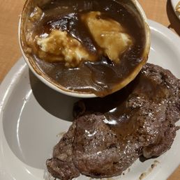 Petite Ribeye and Mashed potatoes Petite Ribeye and Mashed potatoes