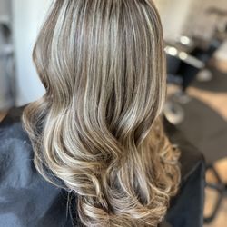 Blond Highlights. Hair by Veronica