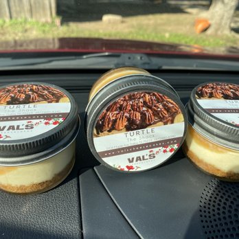 Val's Cheesecakes - Three mini Turtle Cheesecake (4 oz Jar) - Desserts Near Me - Dallas, Texas