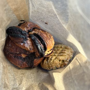 Loquat - Salted Chocolate Babka and Pistachio Butter Cookie - Bakeries Near Me - San Francisco, California Loquat - Salted Chocolate Babka and Pistachio Butter Cookie - Bakeries Near Me - San Francisco, California