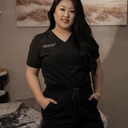 Bulletproof Bodywork - Jenna Han, CMT/HHP
Instagram @bulletproofbodywork