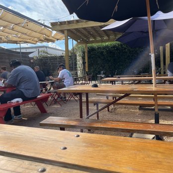 St Elmo Brewing Company - Outdoor seating - Breweries Near Me - Austin, Texas