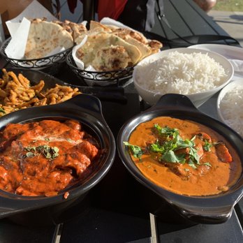 Paradise Street Eats & Biryani - Butter Chicken Chicken Tikka Masala Garlic naan - Indian Near Me - Dearborn, Michigan