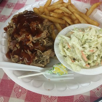 Delauders  BBQ - AMAZING pulled pork - Barbeque Near Me - Sevierville, Tennessee