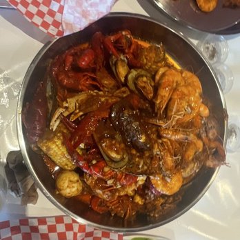 Grab A Crab - Combo For 4- - Seafood Near Me - Baldwin Park, California Grab A Crab - Combo For 4- - Seafood Near Me - Baldwin Park, California