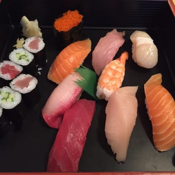Izumi - Sushi platter (Large) - Sushi Bars Near Me - Kirkland, Washington Izumi - Sushi platter (Large) - Sushi Bars Near Me - Kirkland, Washington