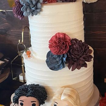 Famous Creations - Bakeries Near Me - Fairfield, California