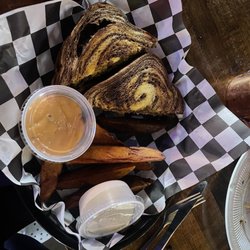 Twisters Bar & Grill - Patty Melt with potato wedges