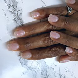 FHL Nail Studio - A set of dip nails