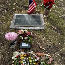 Ivy Hill Cemetery - Grave of Wernher von Braun