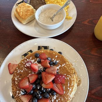 Brick And Spoon - Pigeon Forge - American Breakfast and Original Pancakes with fresh berries - Breakfast & Brunch Near Me - Pigeon Forge, Tennessee Brick And Spoon - Pigeon Forge - American Breakfast and Original Pancakes with fresh berries - Breakfast & Brunch Near Me - Pigeon Forge, Tennessee