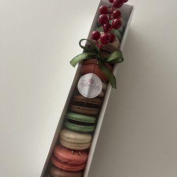 Taylor Belle Macarons - Holiday macaroons - Macarons Near Me Taylor Belle Macarons - Holiday macaroons - Macarons Near Me