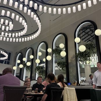 La Belle Helene - Dining room - French Near Me - Charlotte, North Carolina
