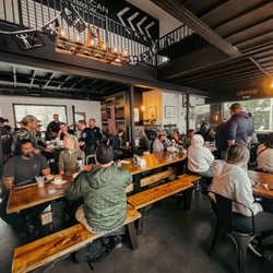 American Brew - Dining room