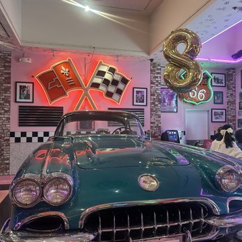 Corvette Diner - Diners Near Me - San Diego, California