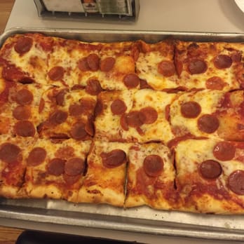 Goodfellas Pizzeria - Pizza Near Me - Niagara Falls, New York