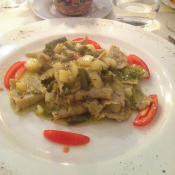 L'artevino - Montagliani (I think). Pasta with pesto, potatoes, and green beans. - Montespertoli, PO L'artevino - Montagliani (I think). Pasta with pesto, potatoes, and green beans. - Montespertoli, PO