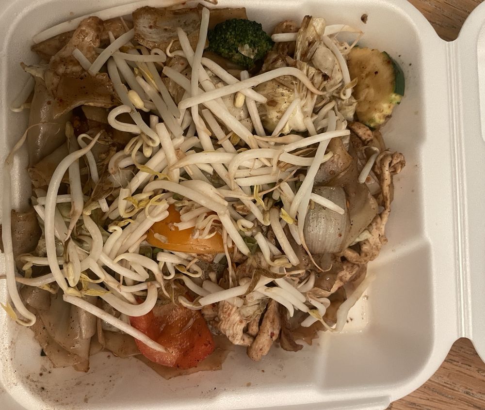 J’S NOODLES & NEW THAI 102 Photos & 270 Reviews 1842 S Parker Rd, Denver, Colorado Thai