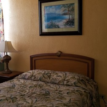 Harbor Shores Apartment Hotel - Main bedroom - Hotels Near Me - Aiea, Hawaii Harbor Shores Apartment Hotel - Main bedroom - Hotels Near Me - Aiea, Hawaii