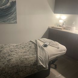 Facial room