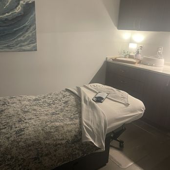 SeaHill - Facial room - Skin Care Near Me - Virginia Beach, Virginia