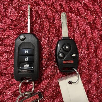 Armorsafe - New flip key vs. old broken key - Keys & Locksmiths Near Me Armorsafe - New flip key vs. old broken key - Keys & Locksmiths Near Me