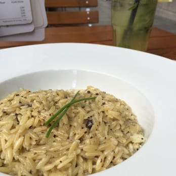 Le Pain Quotidien - Semolina risotto with mushrooms and truffle. Cooked just right (-: - Bakeries Near Me - Madrid, M