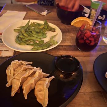 Moshi Moshi - Biscayne Blvd - Edamame, pan fried pork dumplings - Sushi Bars Near Me - Miami, Florida